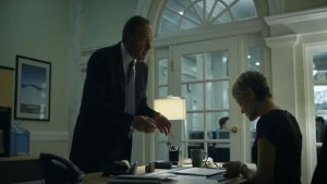 Карточный домик 1 сезон 10 серия