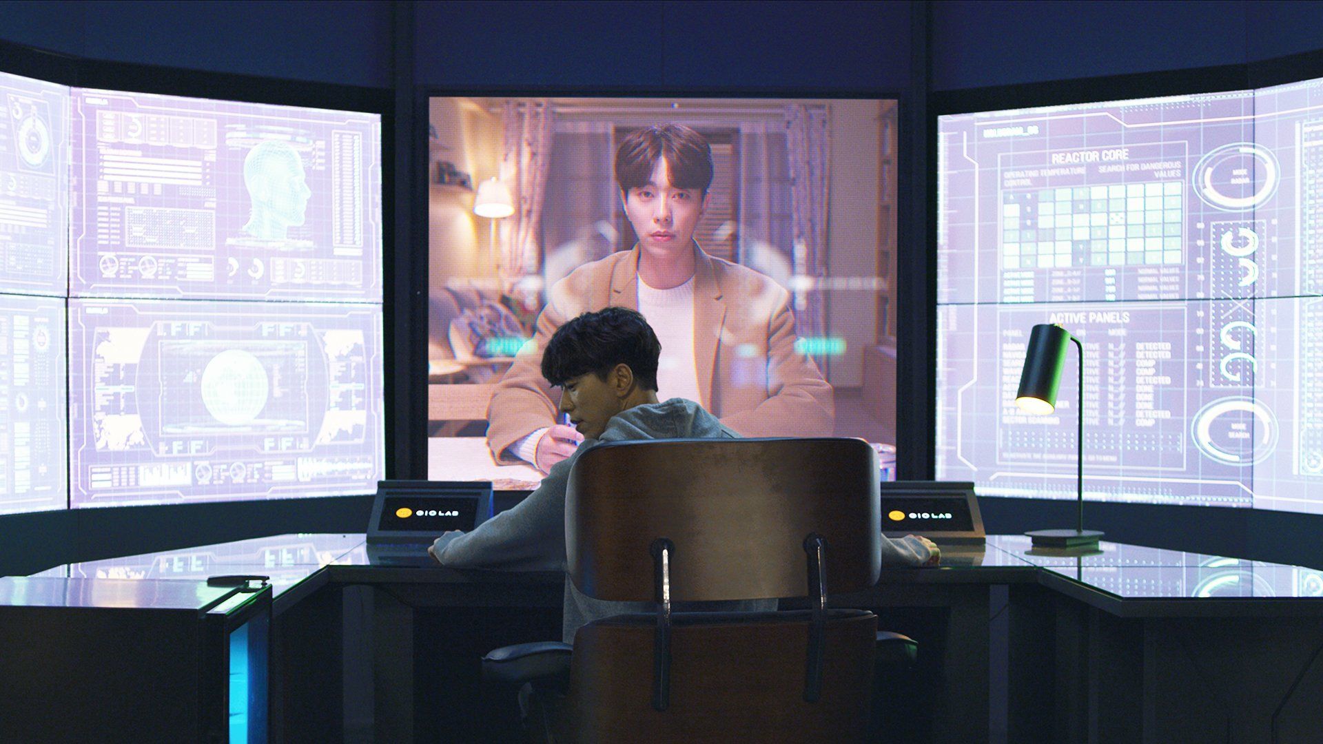 Я влюбилась в голограмму 2 серия Я влюбилась в голограмму 2 серия