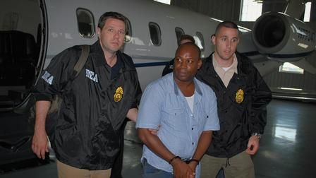 Наркобароны 2 сезон 3 серия Наркобароны 2 сезон 3 серия