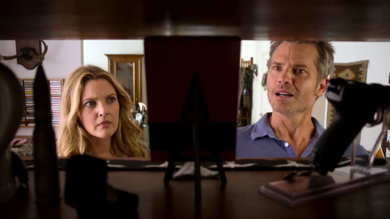 Диета из Санта-Клариты 2 сезон 3 серия Диета из Санта-Клариты 2 сезон 3 серия