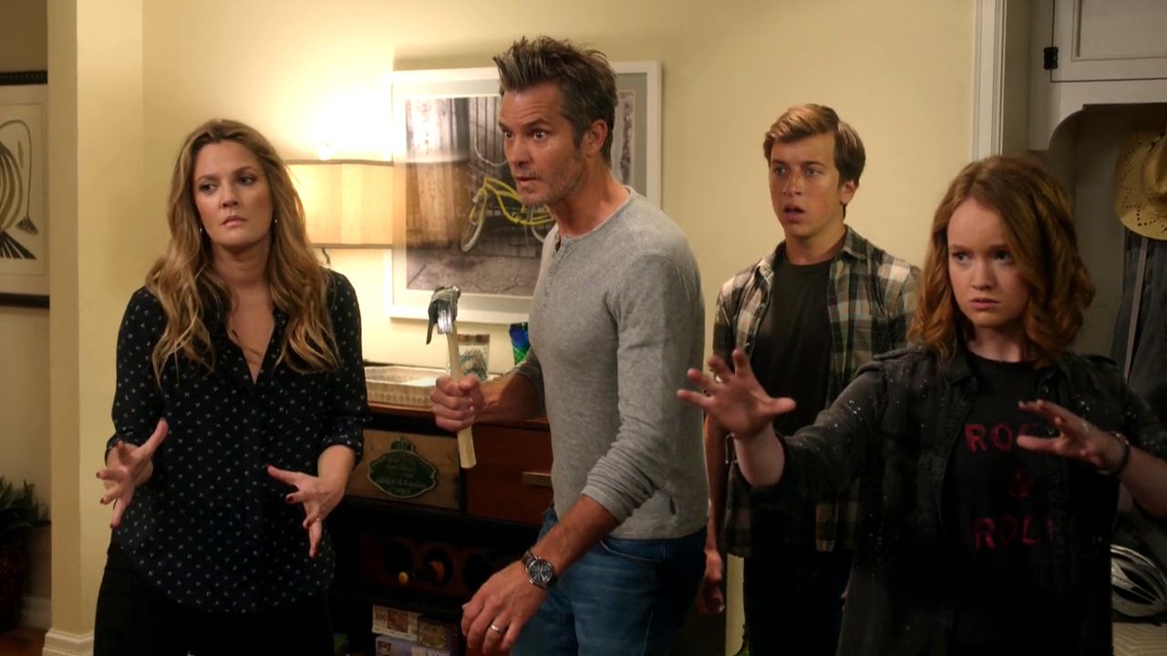 Диета из Санта-Клариты 2 сезон 4 серия Диета из Санта-Клариты 2 сезон 4 серия