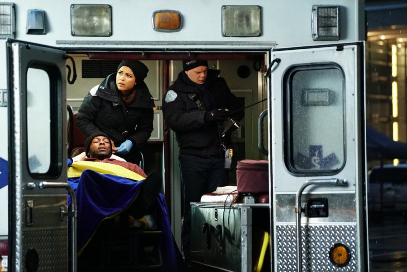 Чикаго в огне 5 сезон 16 серия Чикаго в огне 5 сезон 16 серия