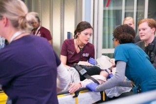 Медики Чикаго 1 сезон 1 серия