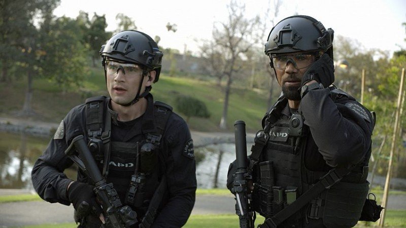 S. W. A. T.: Спецназ города ангелов 22 серия S. W. A. T.: Спецназ города ангелов 22 серия