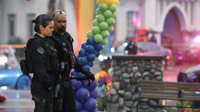 S. W. A. T.: Спецназ города ангелов 2 сезон 16 серия S. W. A. T.: Спецназ города ангелов 2 сезон 16 серия