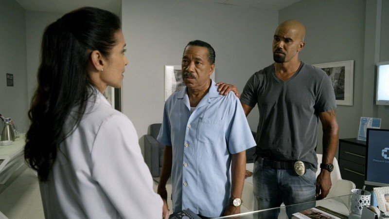 S. W. A. T.: Спецназ города ангелов 3 сезон 8 серия S. W. A. T.: Спецназ города ангелов 3 сезон 8 серия