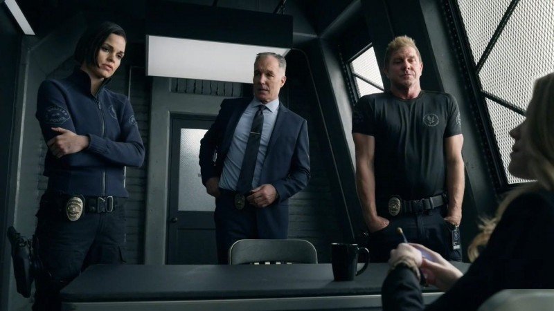 S. W. A. T.: Спецназ города ангелов 3 сезон 19 серия S. W. A. T.: Спецназ города ангелов 3 сезон 19 серия