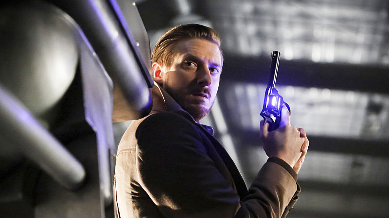 Легенды завтрашнего дня 15 серия