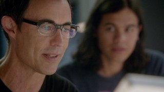 Флэш 1 сезон 3 серия