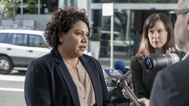 Чёрная стерва 2 сезон 1 серия Чёрная стерва 2 сезон 1 серия