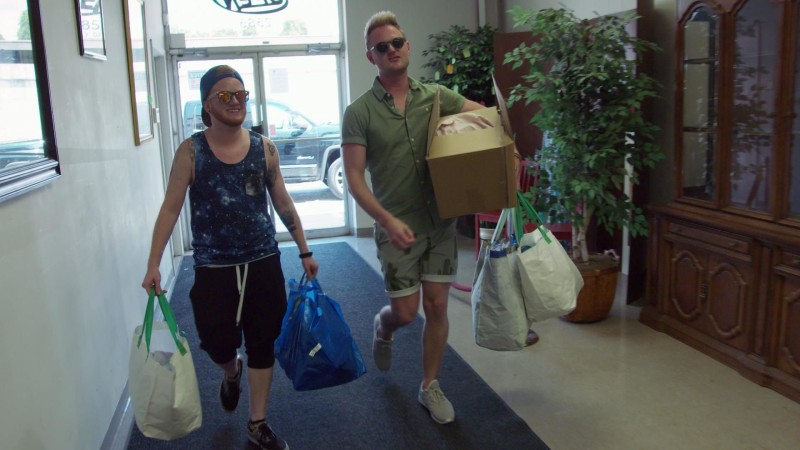 Натурал глазами гея 2 сезон 5 серия Натурал глазами гея 2 сезон 5 серия