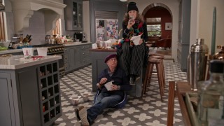 Грейс и Фрэнки 5 сезон 10 серия