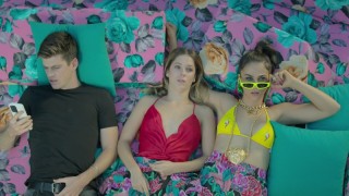 Элита. Короткие истории. Гусман, Каэ, Ребека 1 сезон 1 серия