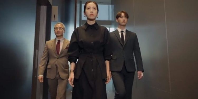 Снежное окно: Дом королевы 13 серия Снежное окно: Дом королевы 13 серия