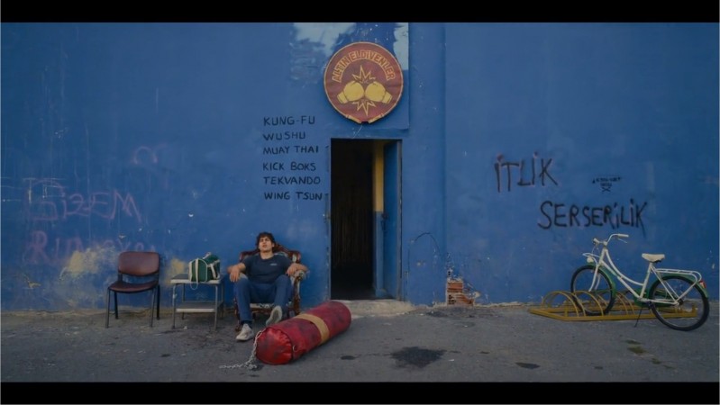 Остановившийся 1 серия