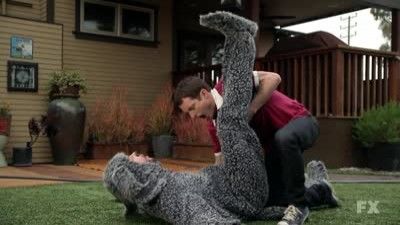 Уилфред 2 сезон 7 серия Уилфред 2 сезон 7 серия