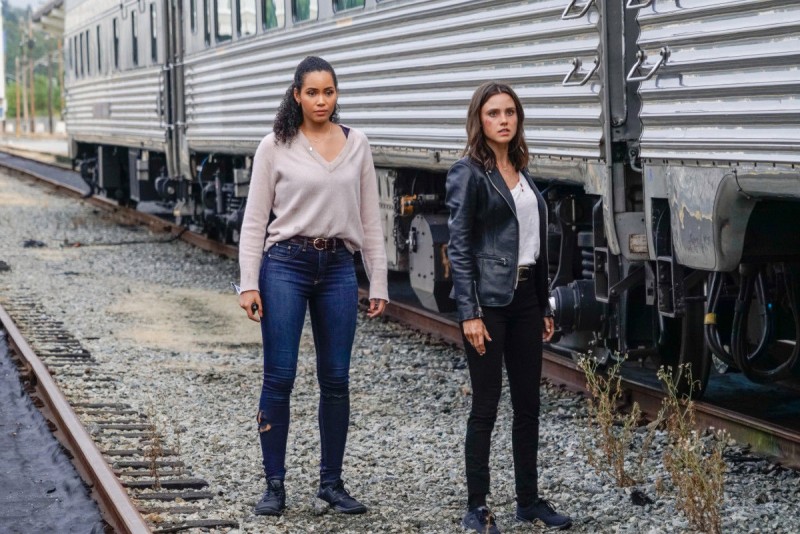 Зачарованные 2 сезон 3 серия Зачарованные 2 сезон 3 серия