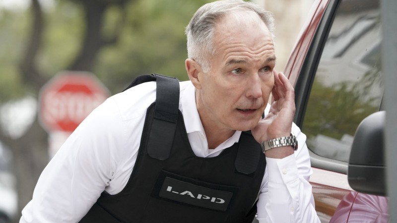 S. W. A. T.: Спецназ города ангелов 5 сезон 11 серия S. W. A. T.: Спецназ города ангелов 5 сезон 11 серия