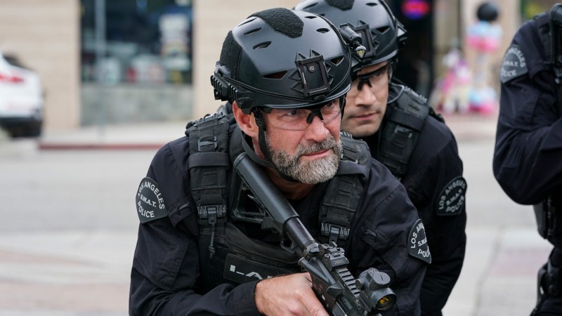 S. W. A. T.: Спецназ города ангелов 5 сезон 21 серия S. W. A. T.: Спецназ города ангелов 5 сезон 21 серия