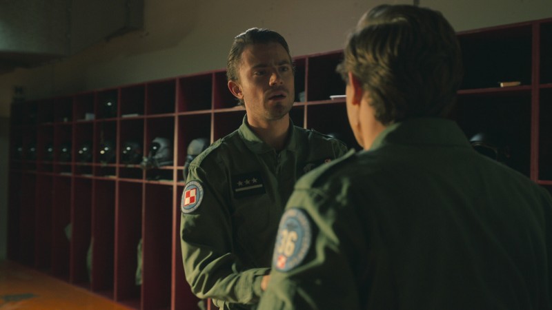 Девушка и космонавт 2 серия