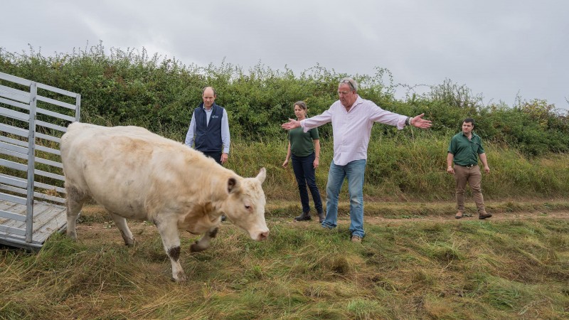 Ферма Кларксона 2 сезон 1 серия Ферма Кларксона 2 сезон 1 серия