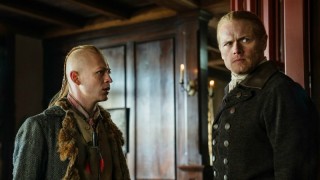 Чужестранка 7 сезон 1 серия