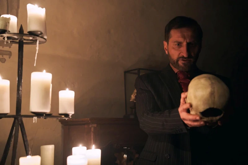 Иссиня-Чёрный 3 серия Иссиня-Чёрный 3 серия