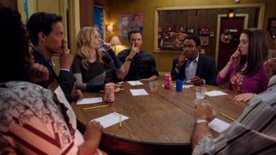 Сообщество 3 сезон 4 серия Сообщество 3 сезон 4 серия