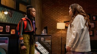 Наоми 1 сезон 13 серия