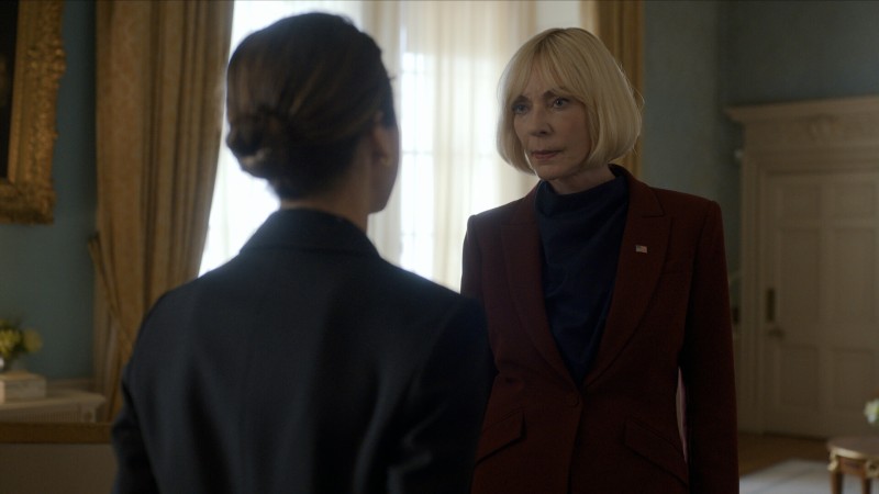 Дипломатка 3 сезон 1 серия Дипломатка 3 сезон 1 серия