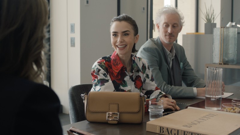 Эмили в Париже 5 сезон 2 серия Эмили в Париже 5 сезон 2 серия